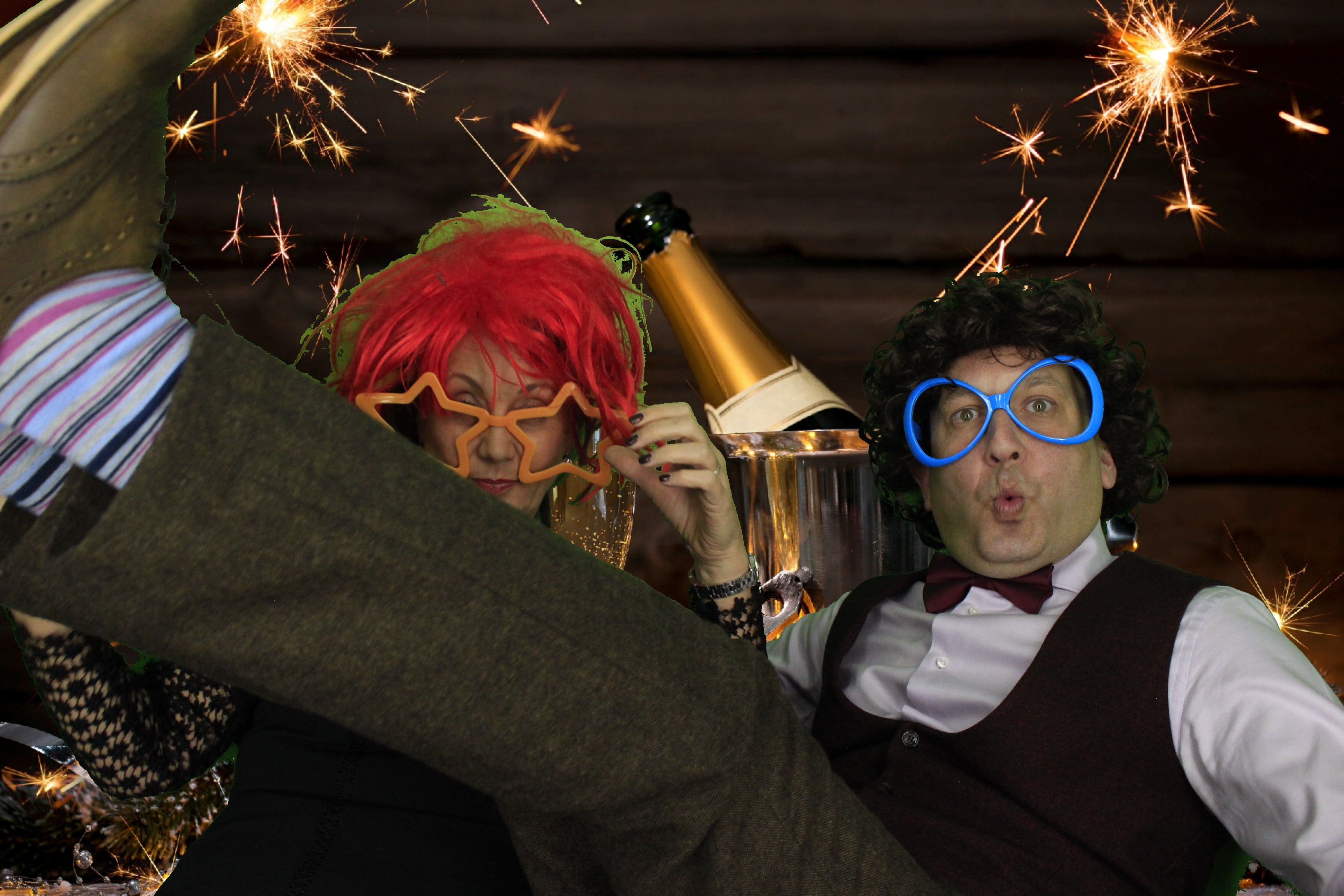 New Years Eve Party Silvermere | View more photos from the event at gallery.myphotoboothexperience.co.uk/u/MyPhotoBoothExperienceLtd/New-Years-Eve-Party-Silvermere